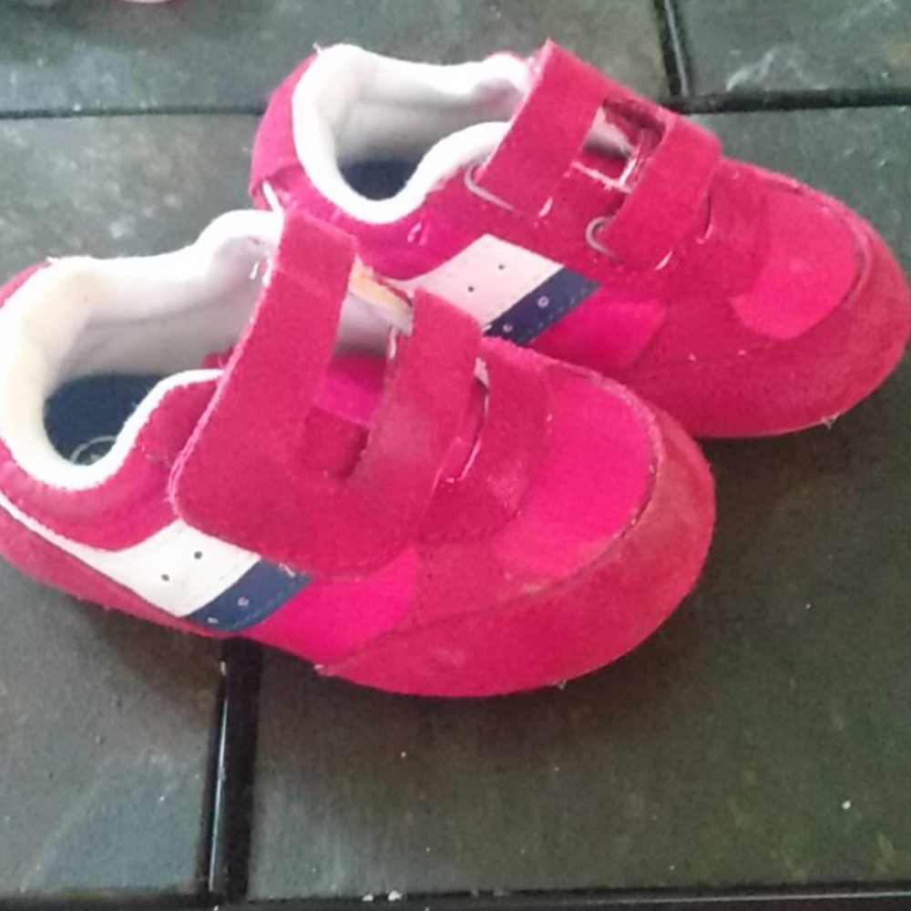 Genuine Kids Size 4 Toddler Shoes